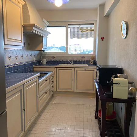 Апартаменти Juan Les Pins Le Bristol, 3 With Sea View Антіб