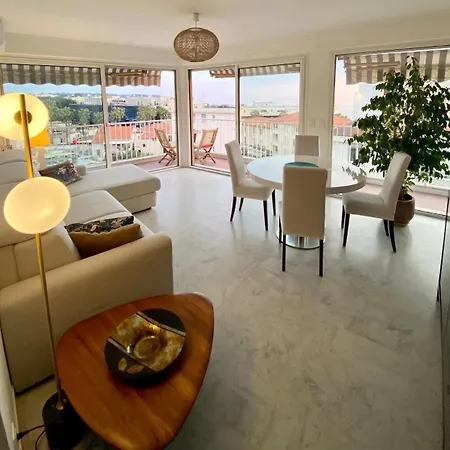 Juan Les Pins Le Bristol, 3 With Sea View * Антіб
