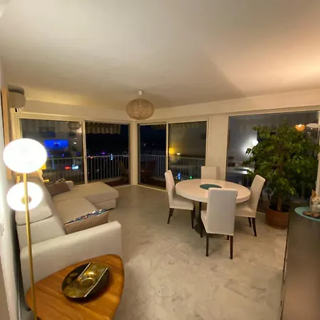 Juan Les Pins Le Bristol, 3 With Sea View Апартаменти Антіб